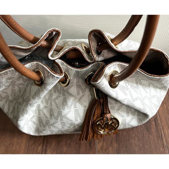 MICHAEL KORS Signature Canvas Leather Tasseled Ring Bucket Tote with BONUS - Picture 4 of 16